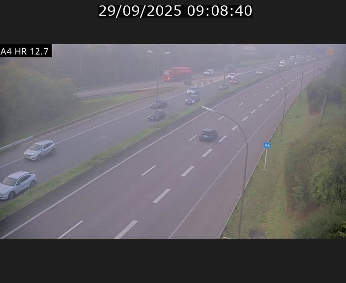 Traffic live webcam Luxembourg Esch sur Alzette - A4 - BK 12.7 - direction Esch-Belval