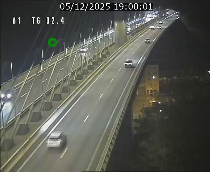 Traffic live webcam Luxembourg Sandweiler - A1 direction Luxembourg-ville - BK 2.4