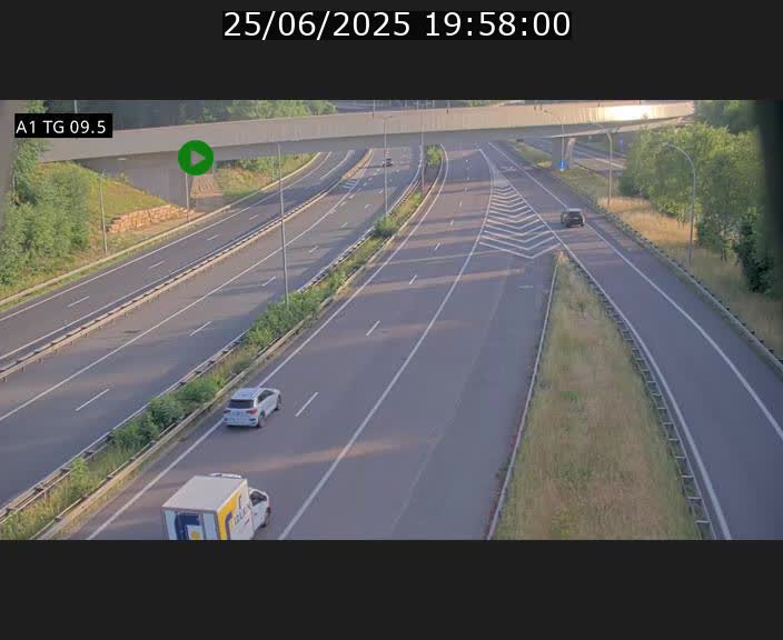 Traffic live webcam Luxembourg Jonction Grünewald - A1 direction Luxembourg-ville - BK 9.5