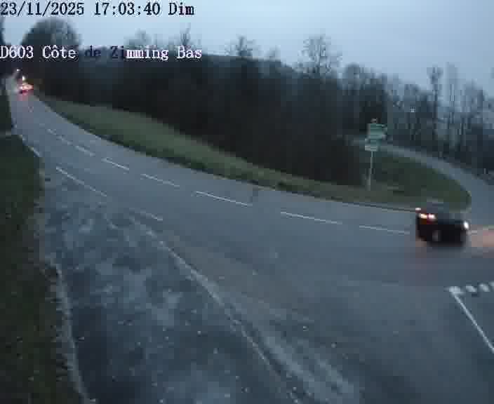 Webcam sur la D603 située dans la Côté de Zimming-bas, dans le virage en demi-tour, à la jonction avec la D74