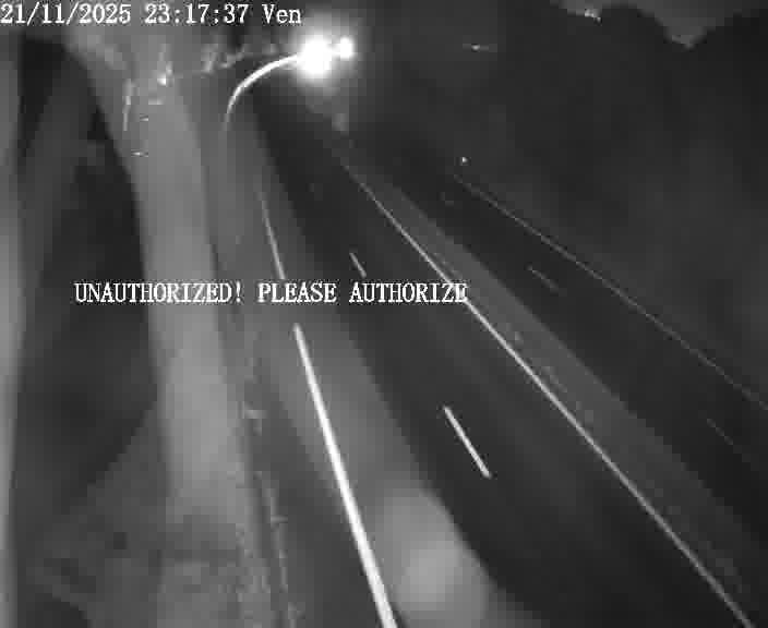 Webcam sur la D910 située dans la Côte des 4 vents. Vue orientée vers le bas, vers Saint-Avold.