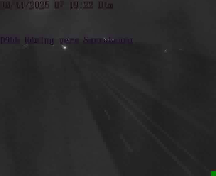 Caméra routière située sur D955 (France) à Heming, orientée vers Sarrebourg, surveillant en continu la circulation locale et régionale.