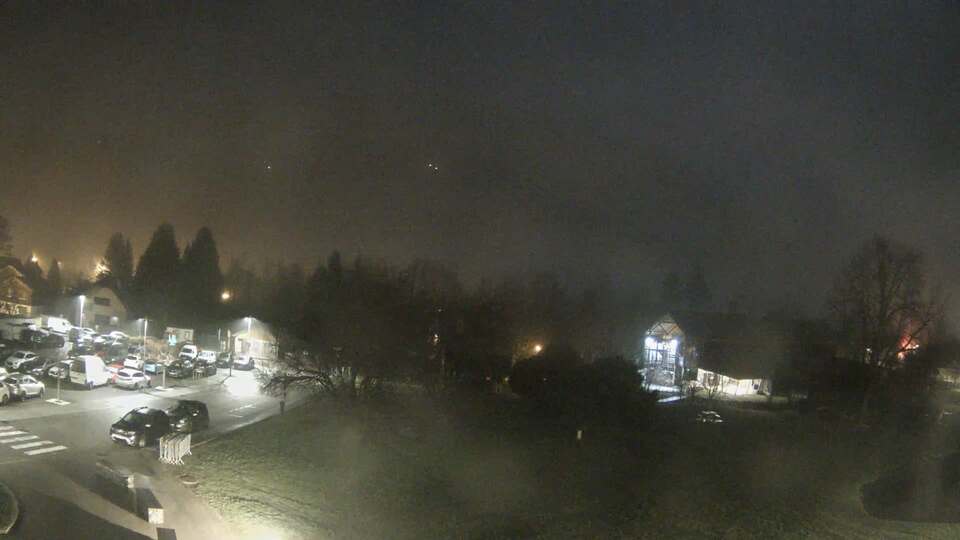 Webcam au niveau de la mairie du village du Bourg d'Oisans, aux pieds de l'Alpe d'Huez et aux portes du parc des Écrins