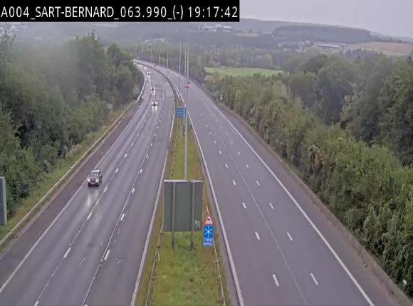 Webcam E411 à hauteur d'Assesse en provenance d'Arlon ou de la N4 vers Namur