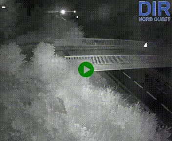 Webcam sur A84 à hauteur de Pont-Farcy, au niveau du pont autoroutier sur la Vire, au sud de Saint-Lô