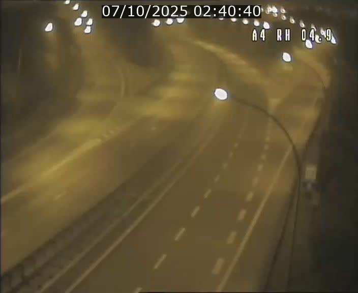 Traffic live webcam Luxembourg Leudelange - A4 - BK 4.9 - direction Luxembourg