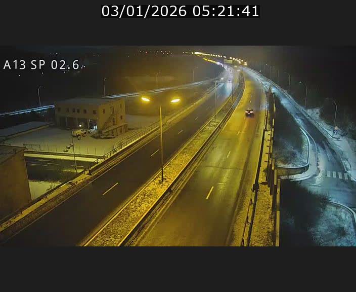 Traffic live webcam Luxembourg Sanem - A13 direction Pétange - BK 2.6