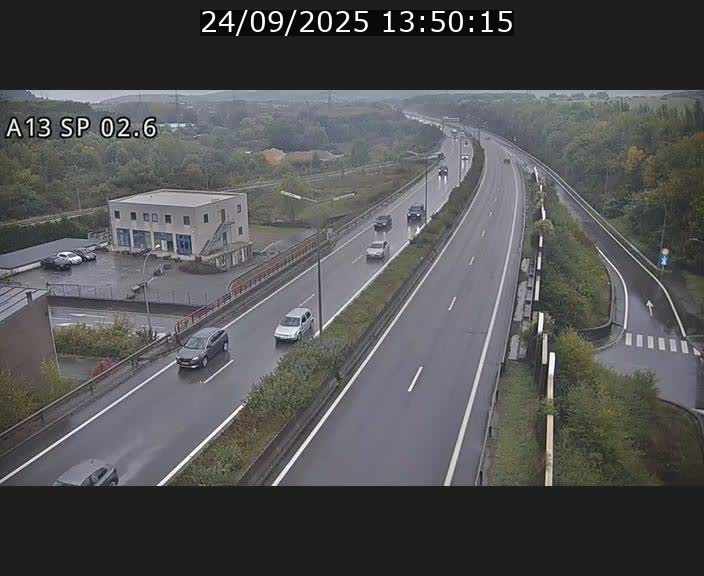 Traffic live webcam Luxembourg Sanem - A13 direction Pétange - BK 2.6