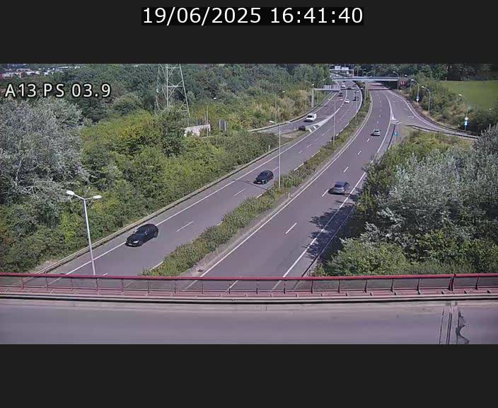 Traffic live webcam Luxembourg Differdange - A13 direction Esch-sur-Alzette - BK 3.9
