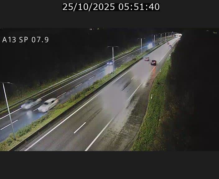 Traffic live webcam Luxembourg Jonction Lankelz - A13 direction Pétange - BK 7.9