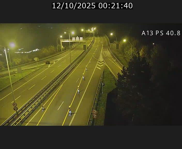 Webcam autoroute A13 à la sortie est du tunnel Markusbierg à Schengen. Vue sur le pont de la Moselle, vers l'Allemagne