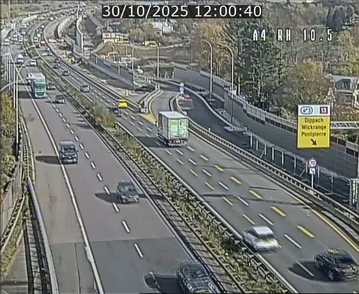 Traffic live webcam Luxembourg Pontpierre - A4 - BK 10.5 - direction Luxembourg