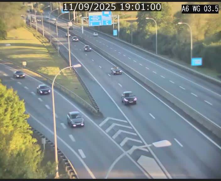 Traffic live webcam Luxembourg - Croix de Cessange - A6 - BK 3.5 - direction France/Allemagne