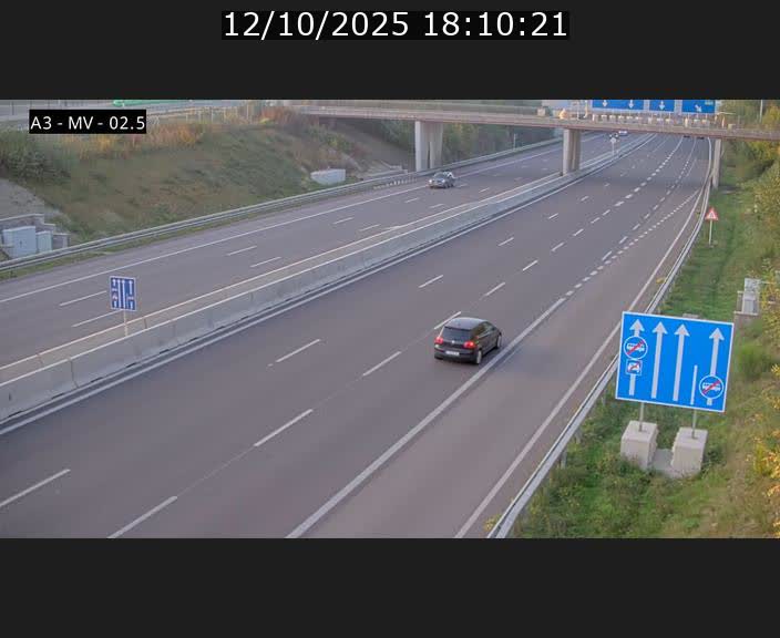 Webcam autoroute A3 au Luxembourg à proximité de la Croix de Gasperich. Vue orientée vers Luxembourg
