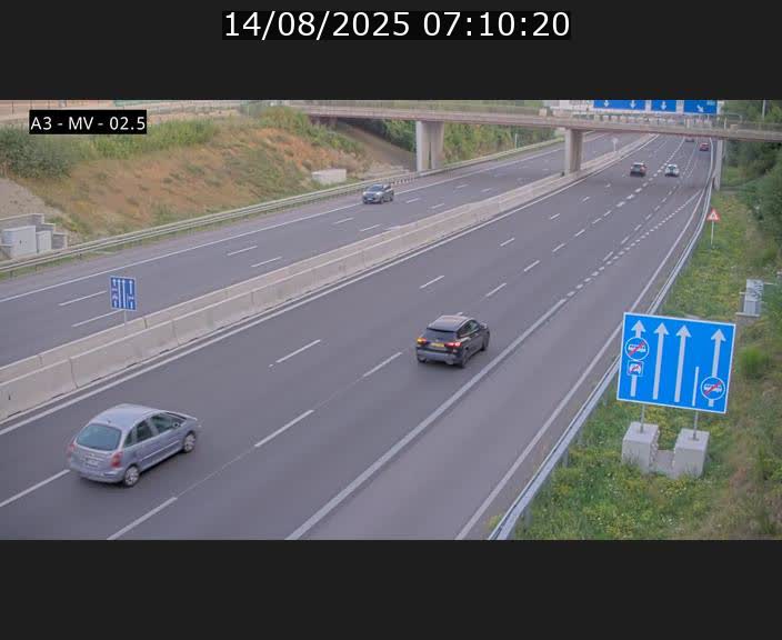 Webcam autoroute A3 au Luxembourg à proximité de la Croix de Gasperich. Vue orientée vers Luxembourg