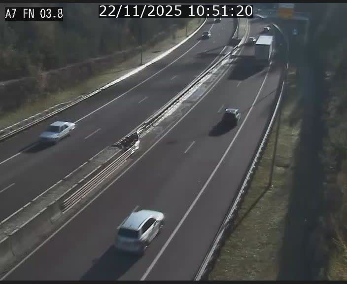 Caméra autoroute Luxembourg A7 - Passage à gibier Rëngelbour - direction Tunnel Stafelter