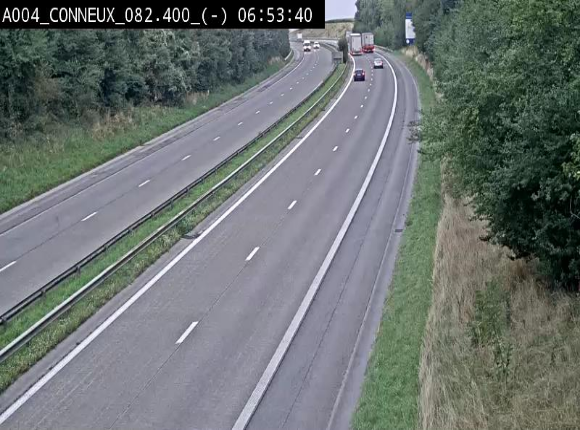 Webcam sur l'E411 avant les sorties 20 menant à Ciney, Dinant et Achêne. Vue orientée vers Namur