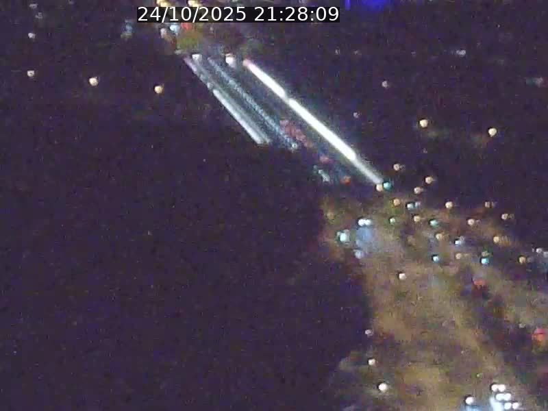 Webcam sur l'avenue John Fitzgerald Kennedy (N51) avec vue sur le Pont rouge (Pont Grande Duchesse Charlotte), l'arrêt Pfaffenthal et l'entrée du quartier Kirchberg