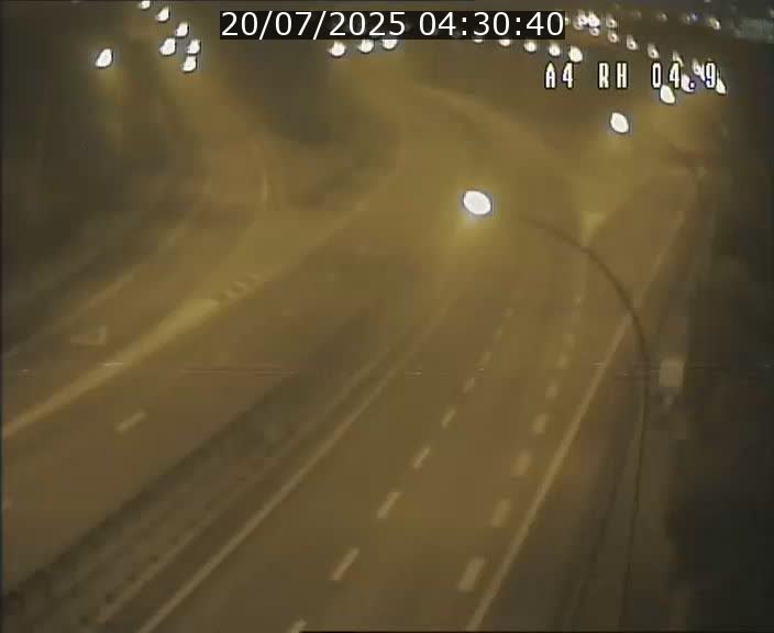 Traffic live webcam Luxembourg Leudelange - A4 - BK 4.9 - direction Luxembourg