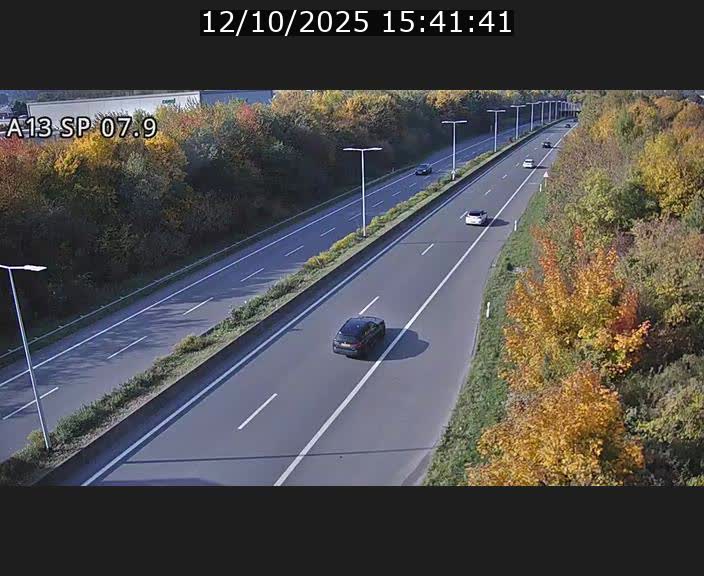 Traffic live webcam Luxembourg Jonction Lankelz - A13 direction Pétange - BK 7.9