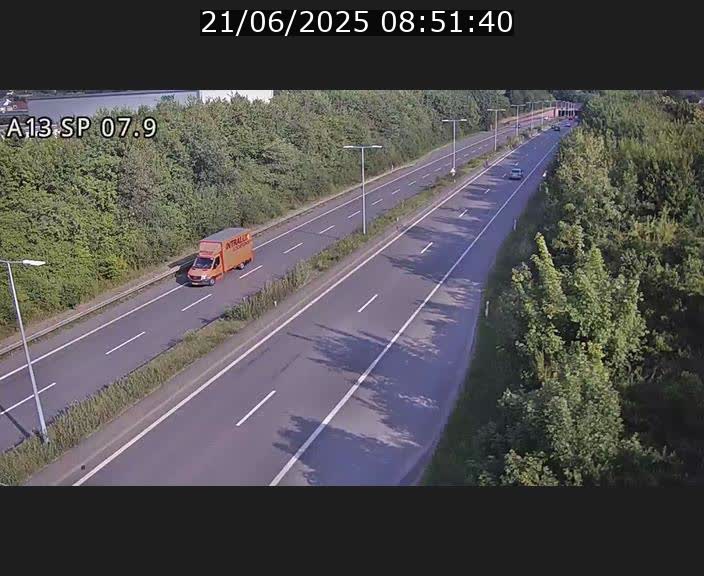 Traffic live webcam Luxembourg Jonction Lankelz - A13 direction Pétange - BK 7.9