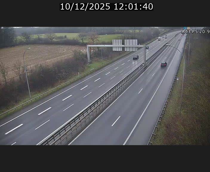 Traffic live webcam Luxembourg Croix de Bettembourg, rond-point d'Hellange - A13 direction Allemagne - BK 20.9