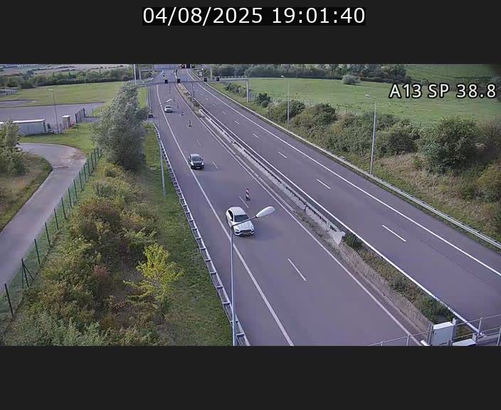 Webcam autoroute A13 à l'entrée ouest du tunnel Markusbierg à Schengen. Vue orientée vers le tunnel et l'Allemagne