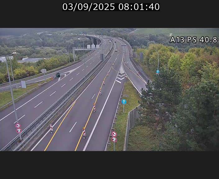 Webcam autoroute A13 à la sortie est du tunnel Markusbierg à Schengen. Vue sur le pont de la Moselle, vers l'Allemagne