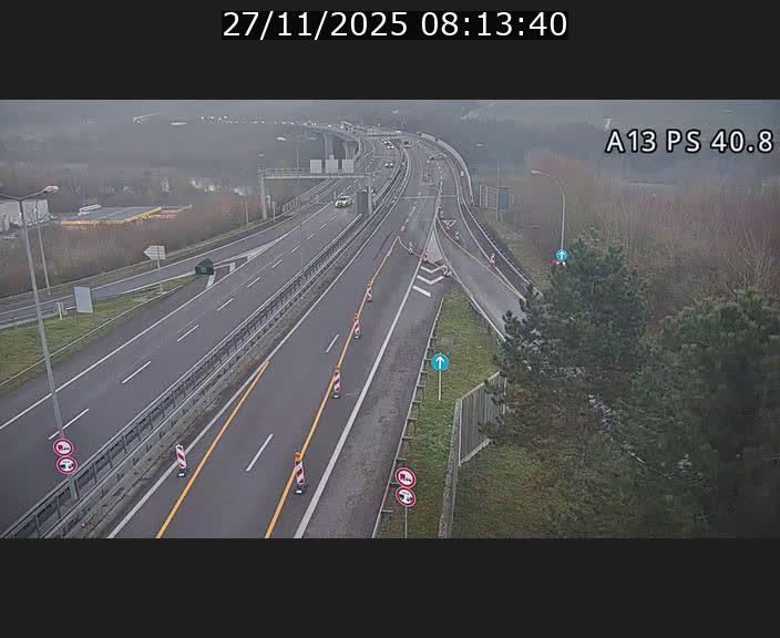 Webcam autoroute A13 à la sortie est du tunnel Markusbierg à Schengen. Vue sur le pont de la Moselle, vers l'Allemagne