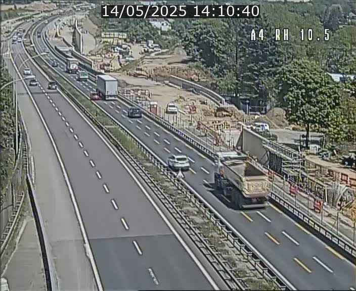 Traffic live webcam Luxembourg Pontpierre - A4 - BK 10.5 - direction Luxembourg
