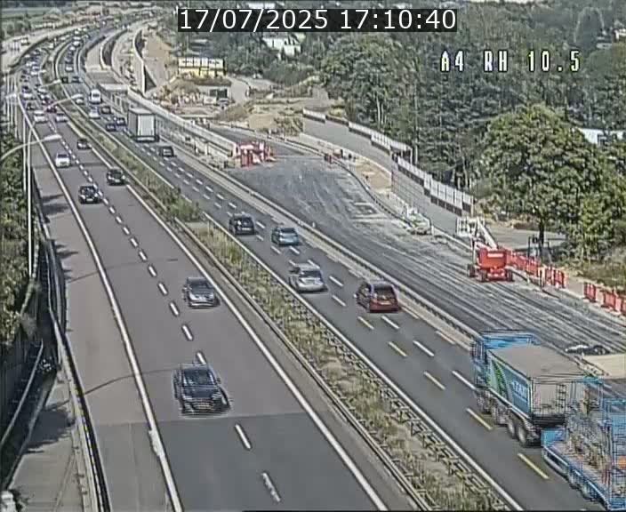 Traffic live webcam Luxembourg Pontpierre - A4 - BK 10.5 - direction Luxembourg