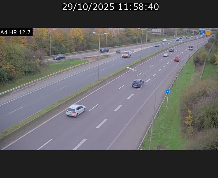 Traffic live webcam Luxembourg Esch sur Alzette - A4 - BK 12.7 - direction Esch-Belval