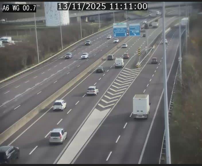 Traffic live webcam Luxembourg Croix de Cessange - A6 - BK 0.7 - direction A3 France