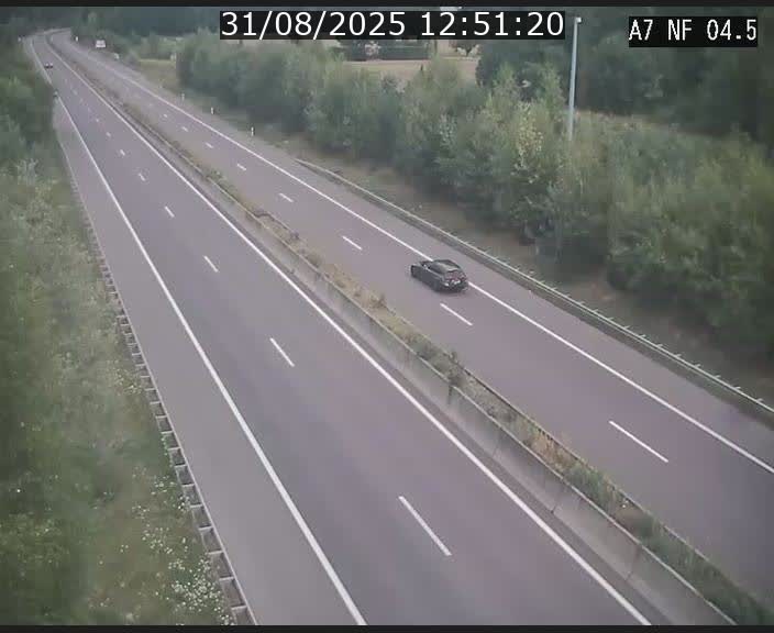 Caméra autoroute Luxembourg A7 - Passage à gibier Rëngelbour - direction Tunnel Grouft