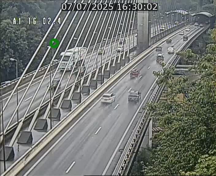 Traffic live webcam Luxembourg Sandweiler - A1 direction Luxembourg-ville - BK 2.4