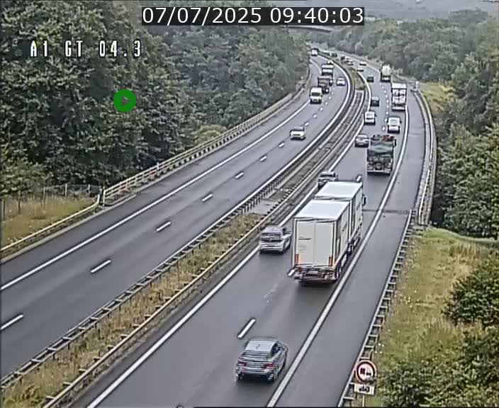 Traffic live webcam Luxembourg Itzig - A1 direction Sandweiler - BK 4.3