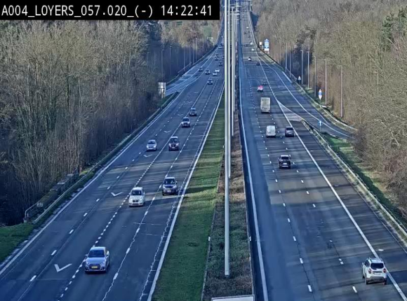 Webcam E411 au niveau du viaduc de Beez à Loyers, entre Champion et Warissoulx. Vue orientée vers Bruxelles