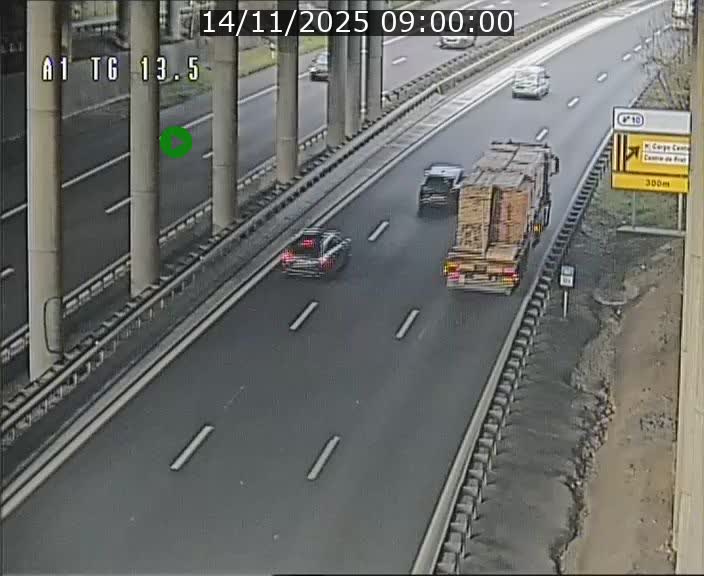 Traffic live webcam Luxembourg Senningen - A1 direction Luxembourg - BK 13.5