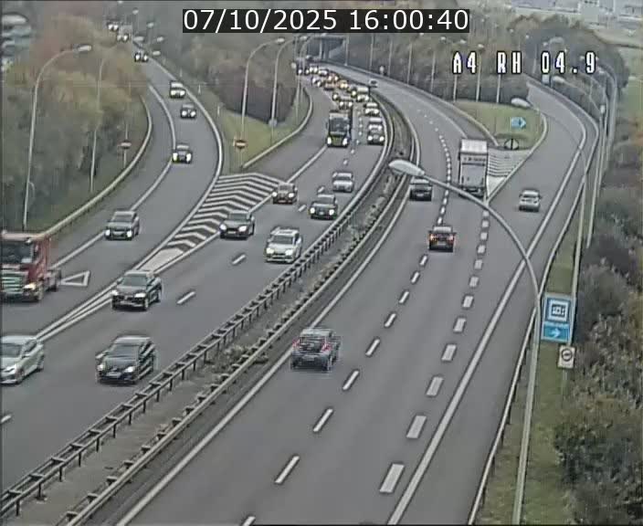 Traffic live webcam Luxembourg Leudelange - A4 - BK 4.9 - direction Luxembourg
