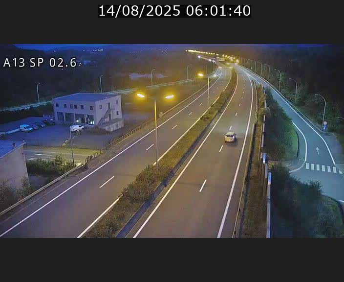 Traffic live webcam Luxembourg Sanem - A13 direction Pétange - BK 2.6