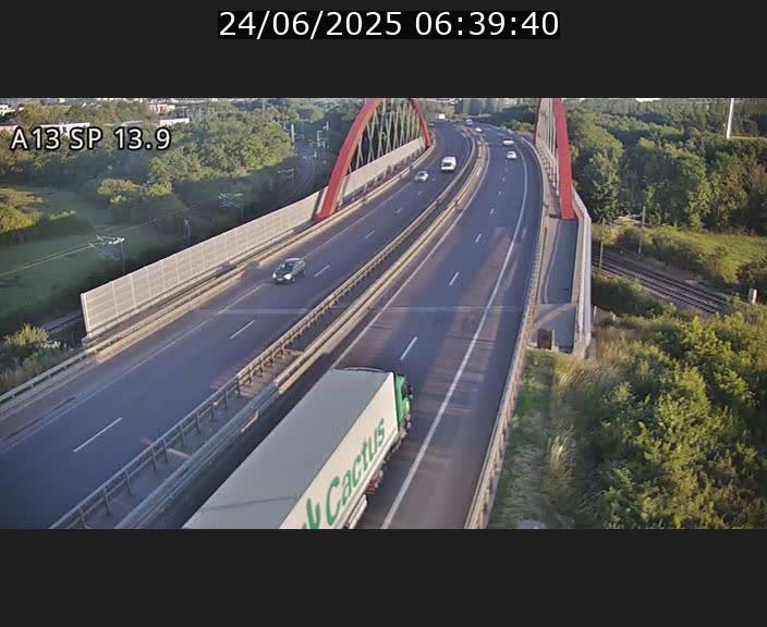 Traffic live webcam Luxembourg Kayl - A13 direction Esch-sur-Alzette/Luxembourg-ville - BK 13.9