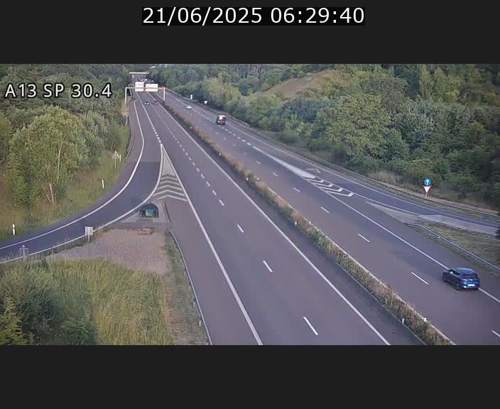 Traffic live webcam Luxembourg Altwies - A13 direction Luxembourg-ville - BK 30.4