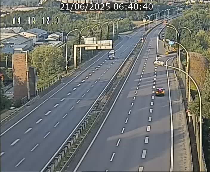 Traffic live webcam Luxembourg Jonction Foetz - A4 - BK 12.0 - direction Esch sur Alzette