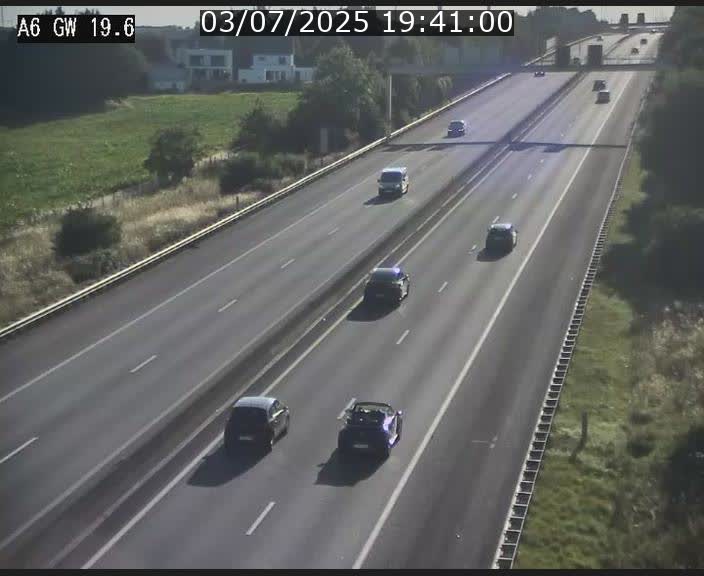 Traffic live webcam Luxembourg - Steinfort - A6 - BK 19.6 - direction Belgique