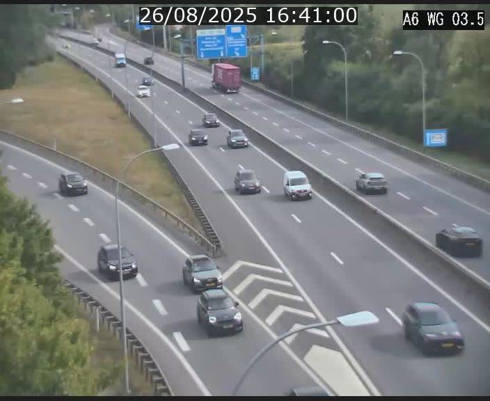 Traffic live webcam Luxembourg - Croix de Cessange - A6 - BK 3.5 - direction France/Allemagne