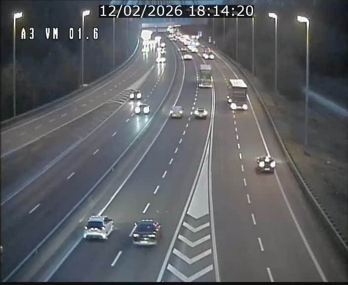 Traffic live webcam Luxembourg - Croix de Gasperich - A3 - BK 1.6 - direction France/Aire de Berchem
