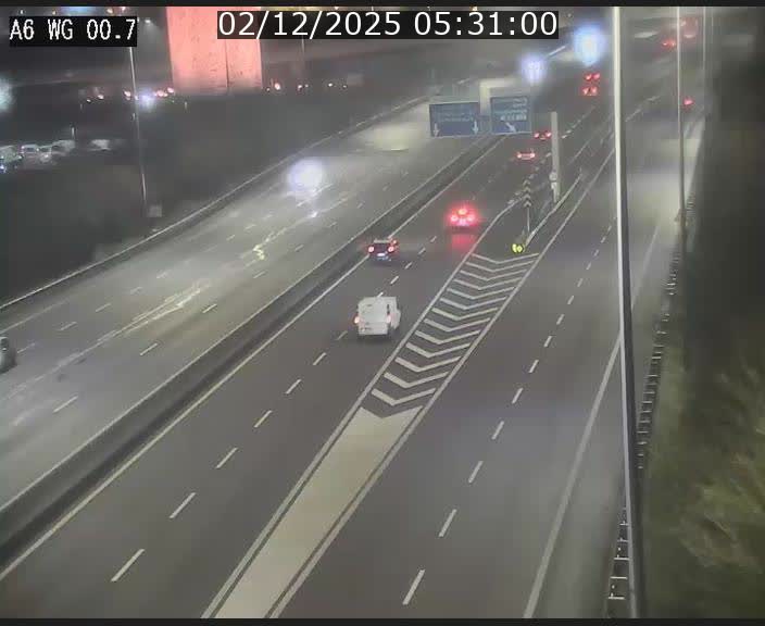 Traffic live webcam Luxembourg Croix de Cessange - A6 - BK 0.7 - direction A3 France