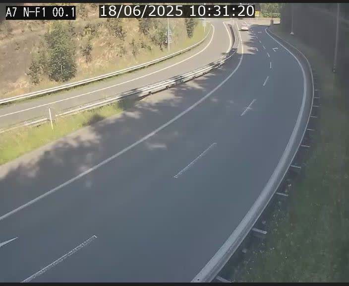 Webcam autoroute Luxembourg A7 située dans la sortie 1 Waldhof, vers la N11, avant le Tunnel Stafelter