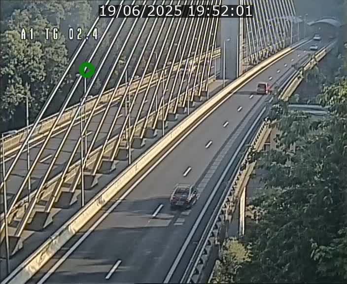 Traffic live webcam Luxembourg Sandweiler - A1 direction Luxembourg-ville - BK 2.4