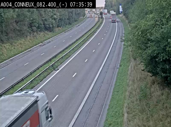 Webcam sur l'E411 avant les sorties 20 menant à Ciney, Dinant et Achêne. Vue orientée vers Namur